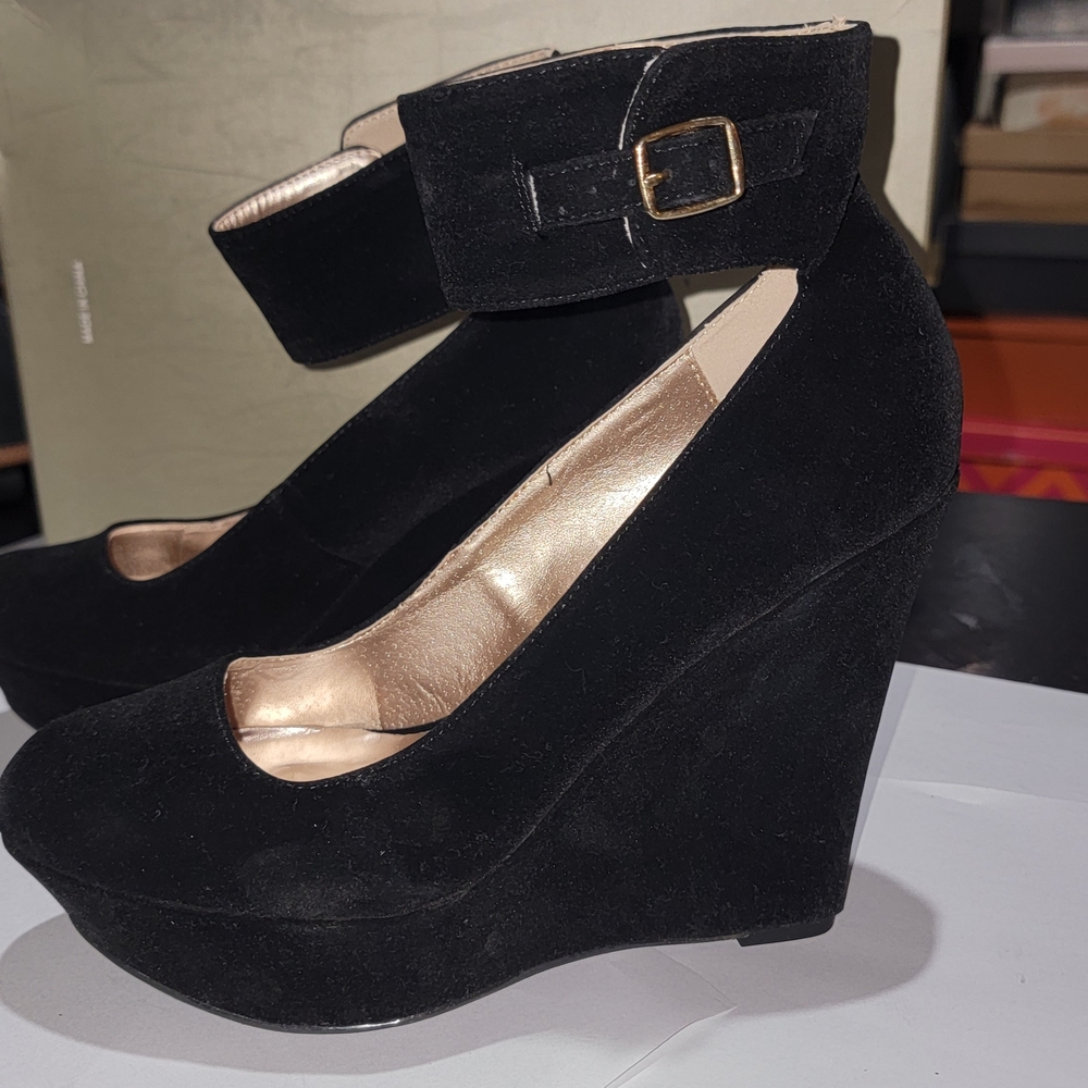 Qupid Black Suede Platform Wedges - Picture 2 of 5